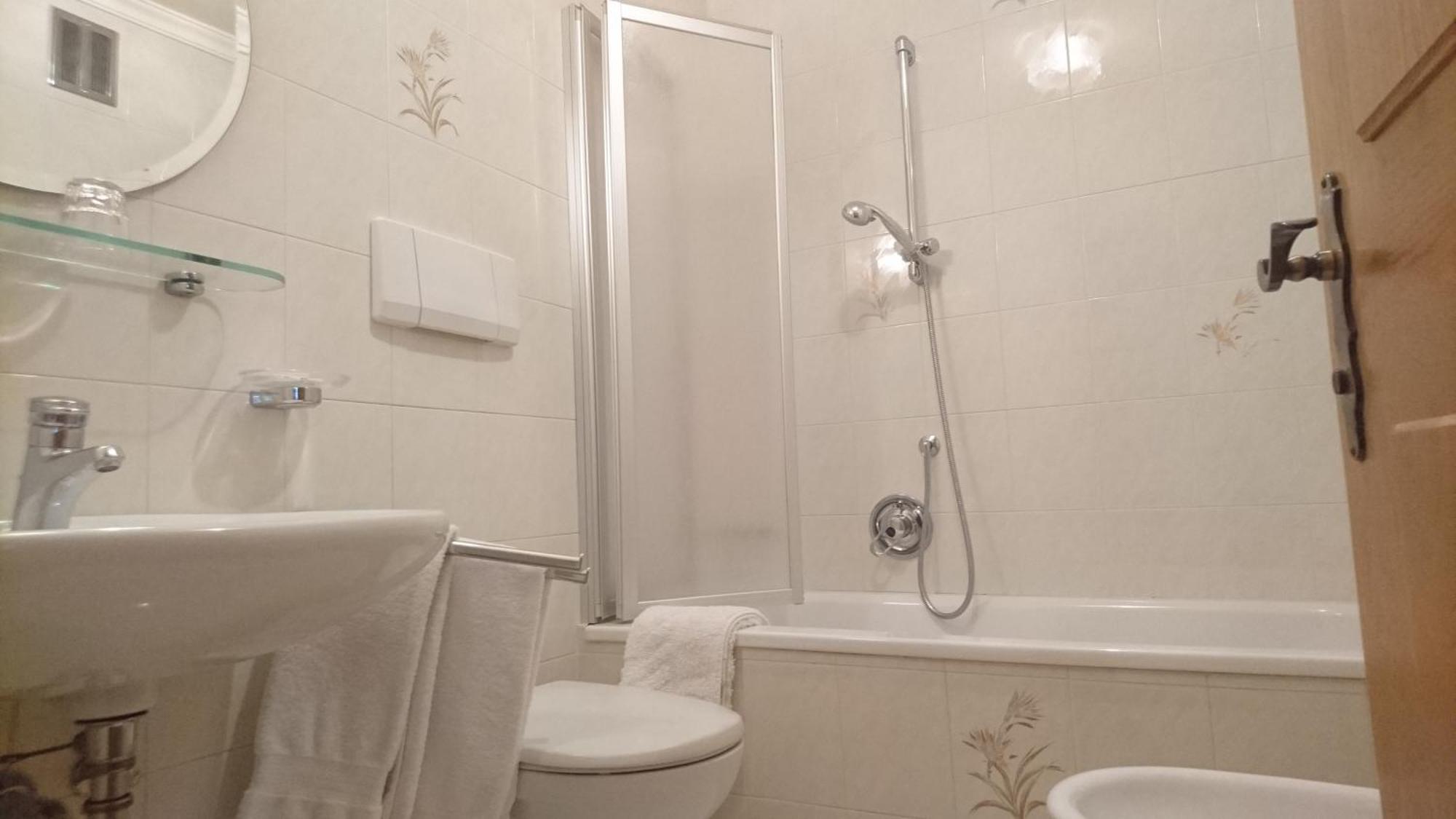 Residence Ploner San Cassiano  Rom bilde